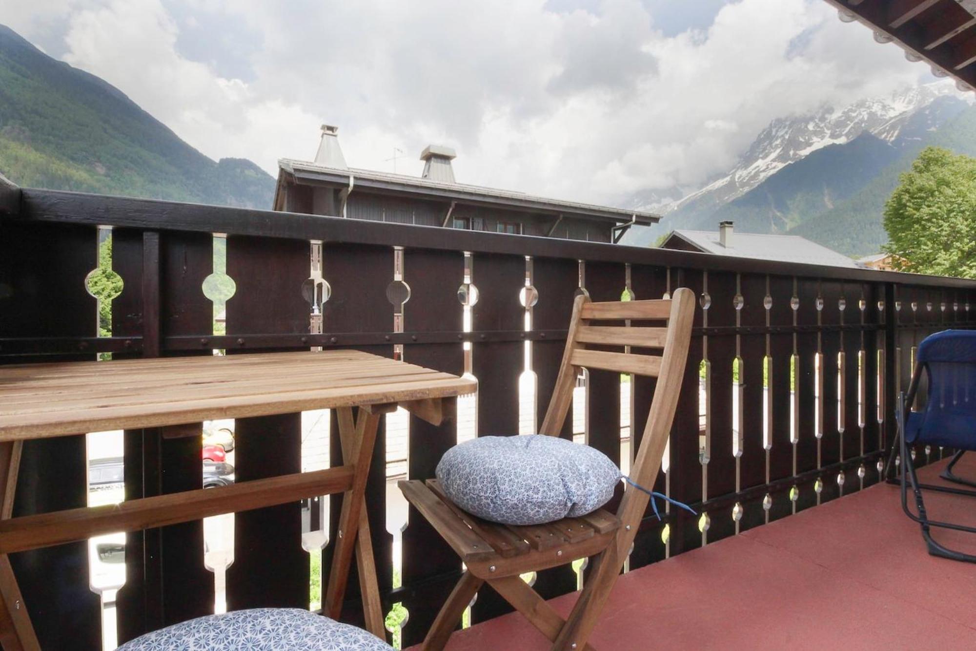 La Griaz - Chaleureux Et Cosy -Vue Sur Les Montagnes - Grand Balcon Apartment Ле Уш Екстериор снимка